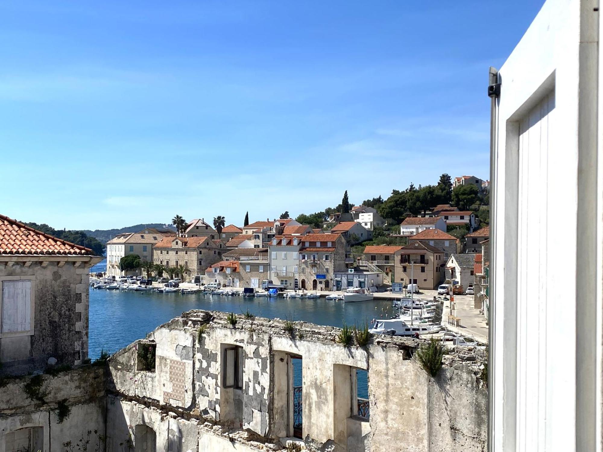 Riva Apartments Villa Thalia - Milna, Brac Milna  Eksteriør billede