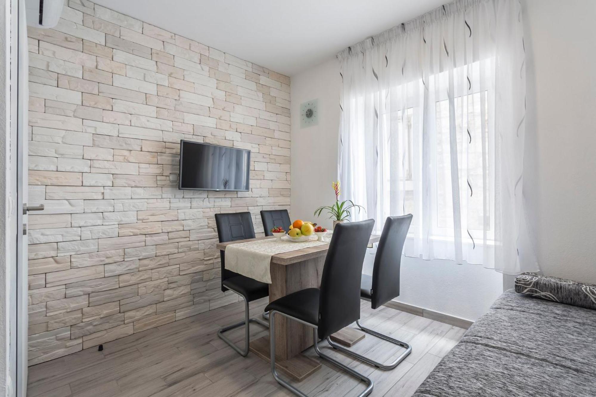 Riva Apartments Villa Thalia - Milna, Brac Milna  Eksteriør billede