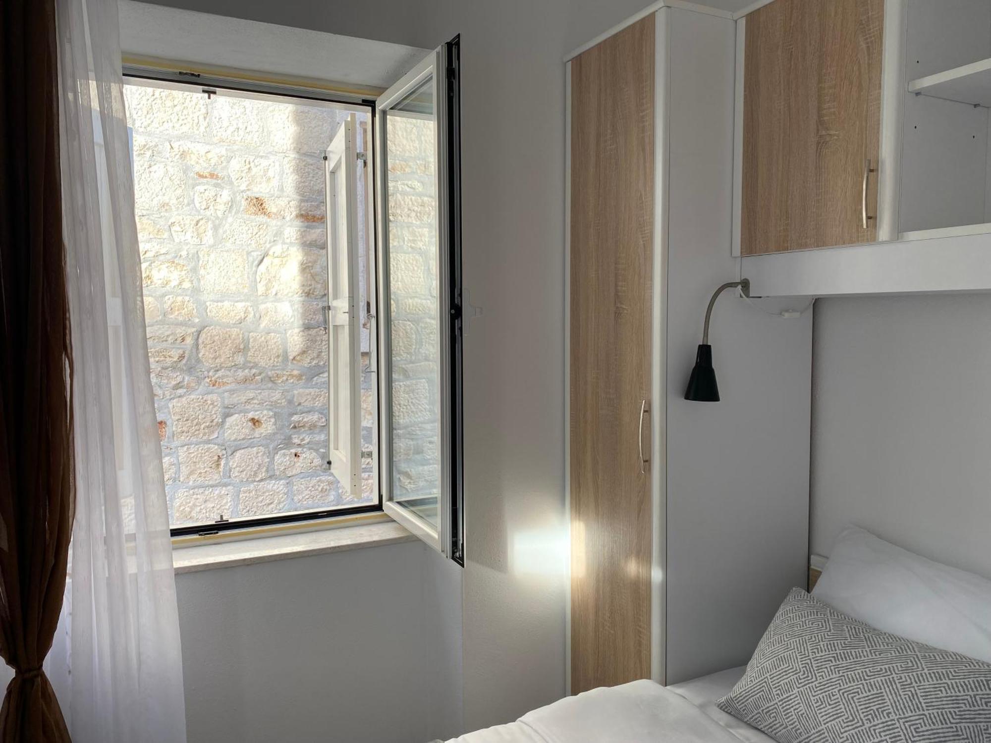 Riva Apartments Villa Thalia - Milna, Brac Milna  Eksteriør billede